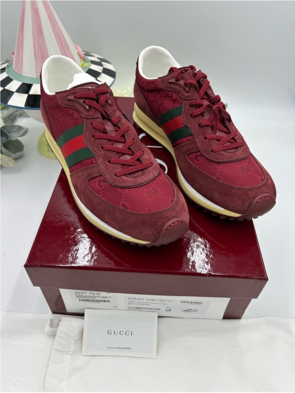 Men’s Gucci RE-motion suede Webb striped sneakers. Size 9 fits 10 US made Italy.